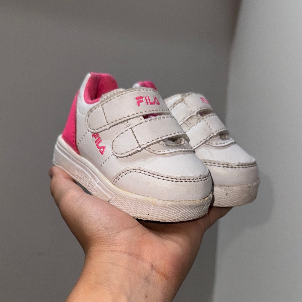 Fila Kids Sneakers in White and Pink